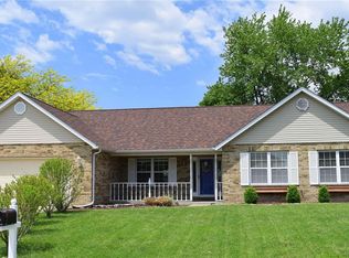 1447 Thunderbird Ln, Belleville, IL 62221