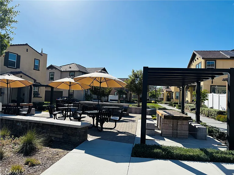 40472 Melrose Dr — Photo 22