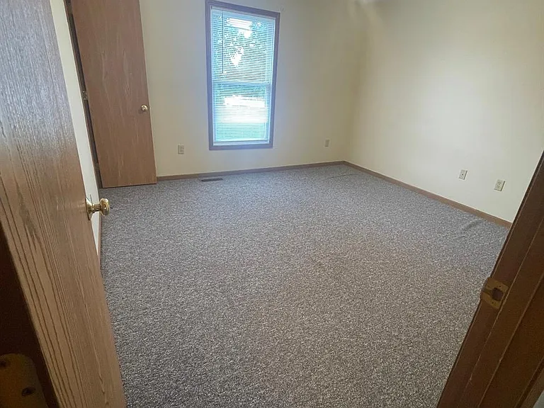 218 Southern Dr — Photo 4