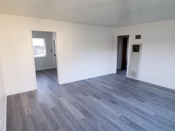 4th image of 25432 Van Leuven St