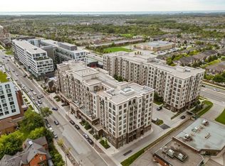 2486 Old Bronte Rd #701, Oakville, ON L6M0Y4