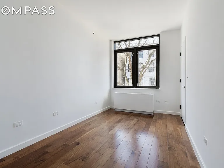 125 N 5th St #2E — Photo 5