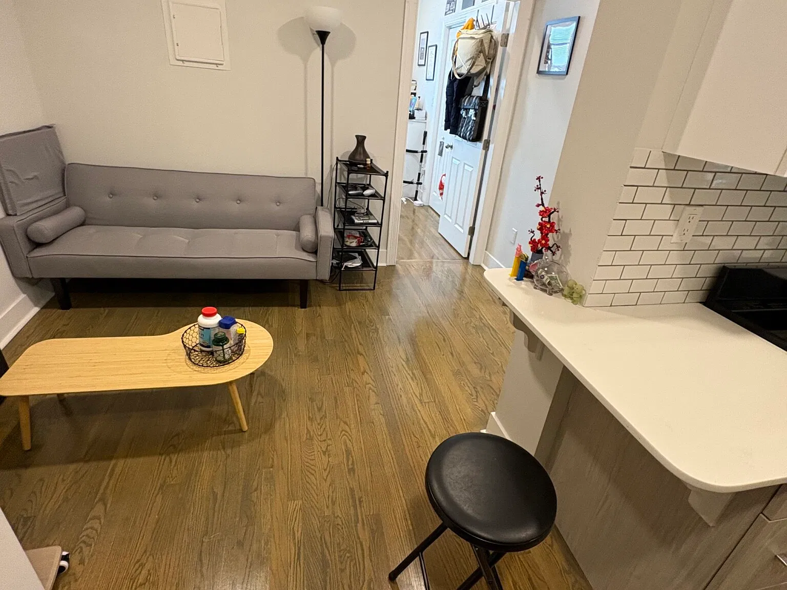 2 bed, 9999 sqft, $3,550 — Photo 2