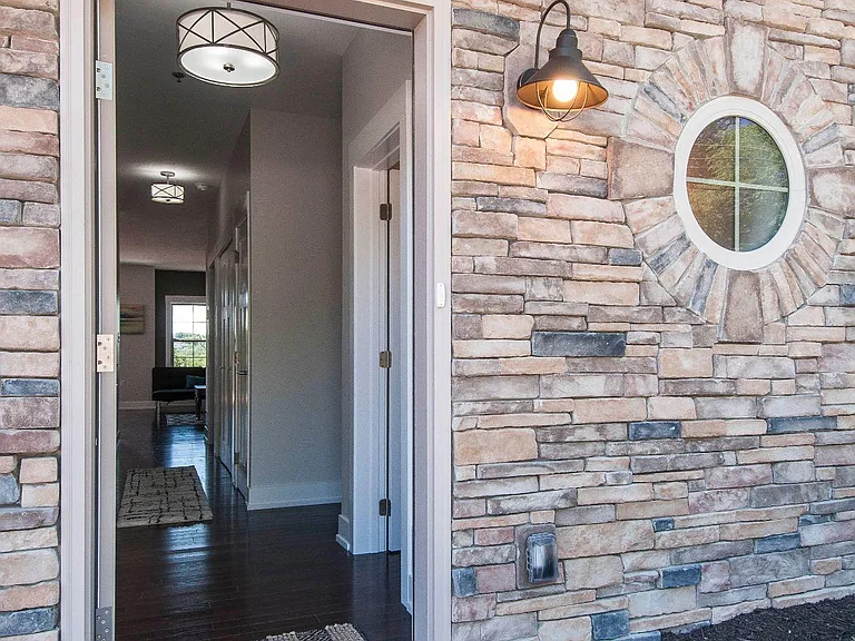 409 Moon Run Ave — Photo 2