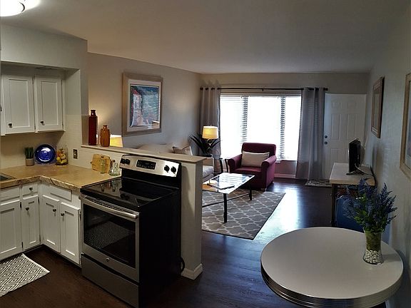 4th image of 5694 40th Ter N APT 422