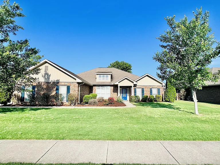 630 Summer Cove Cir NW — Photo 1