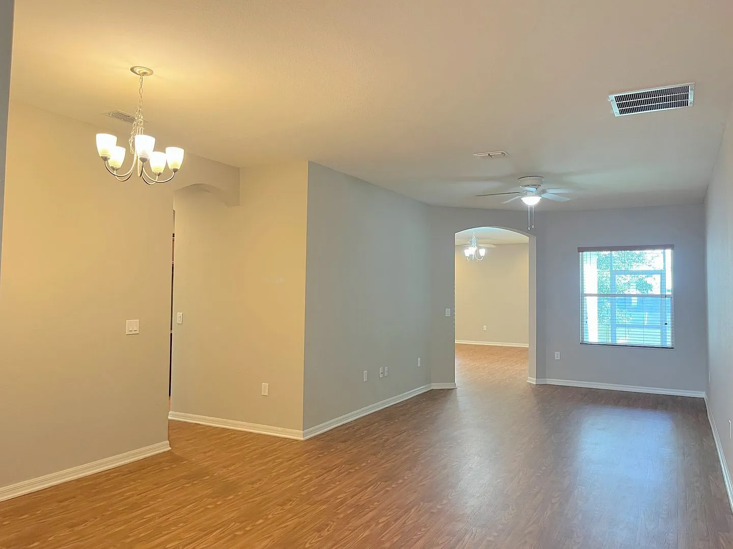 4 bed, 3.0 bath, 2487 sqft, $2,450 — Photo 3