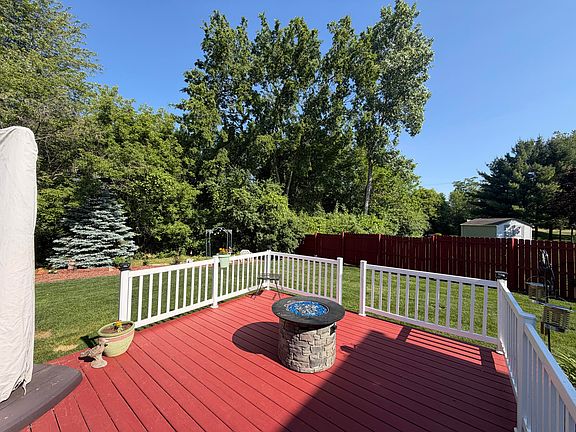 3rd image of 7114 Copper Creek Dr