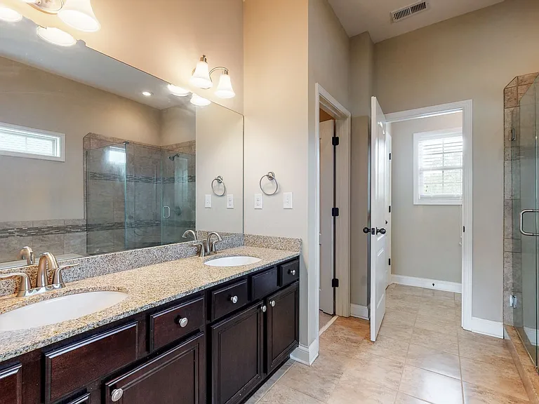 802 Urton Woods Way — Photo 11