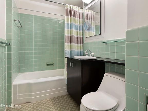 4th image of 35 Park Ave APT 19C