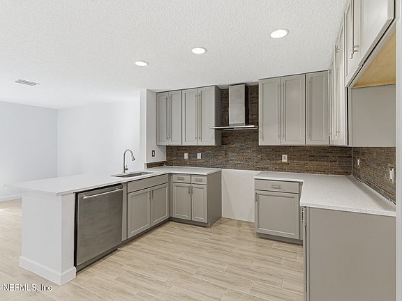 2nd image of 5350 ARLINGTON Road UNIT #2