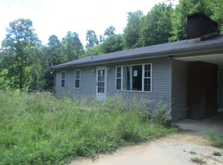 1011 Sugargrove Rd, Stambaugh, KY 41257
