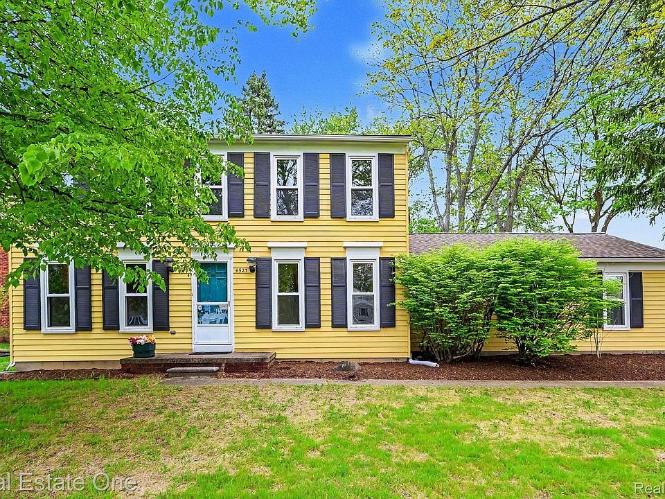 1st image of 4923 Stamford Dr