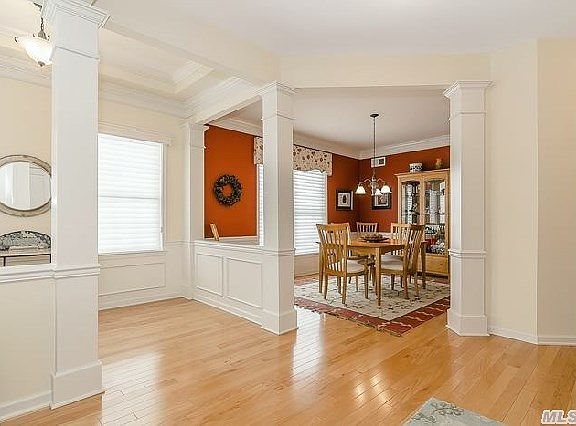 3rd image of 21 Berwick Ct