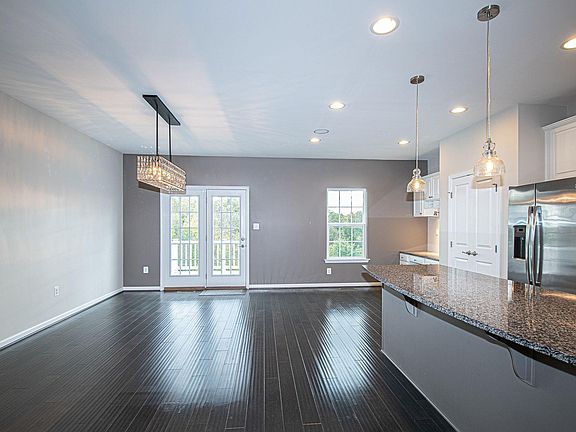 2nd image of 107 Hornbeam Dr