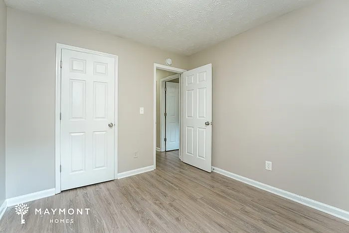 1901 Corners Cir — Photo 12
