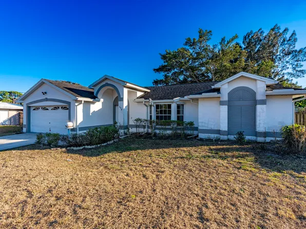 298 SW Eyerly Avenue, Port St Lucie, FL 34953