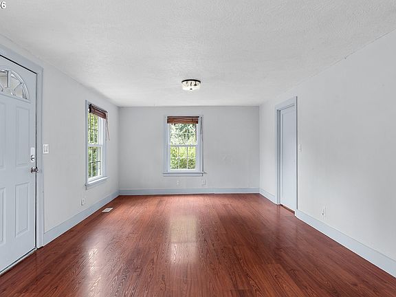 3rd image of 3219 SE 174th Ave