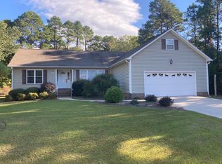 2038 Royal Pines Dr, New Bern, NC 28560