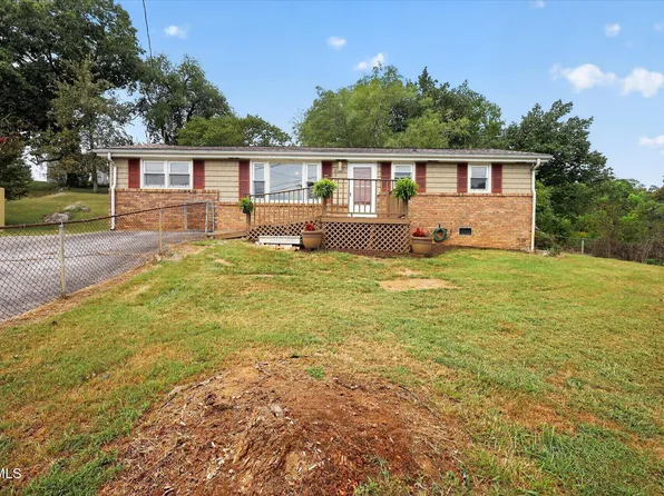 225 McFarland Dr, Kingsport, TN 37664