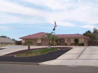 16384 Muni Rd, Apple Valley, CA 92307