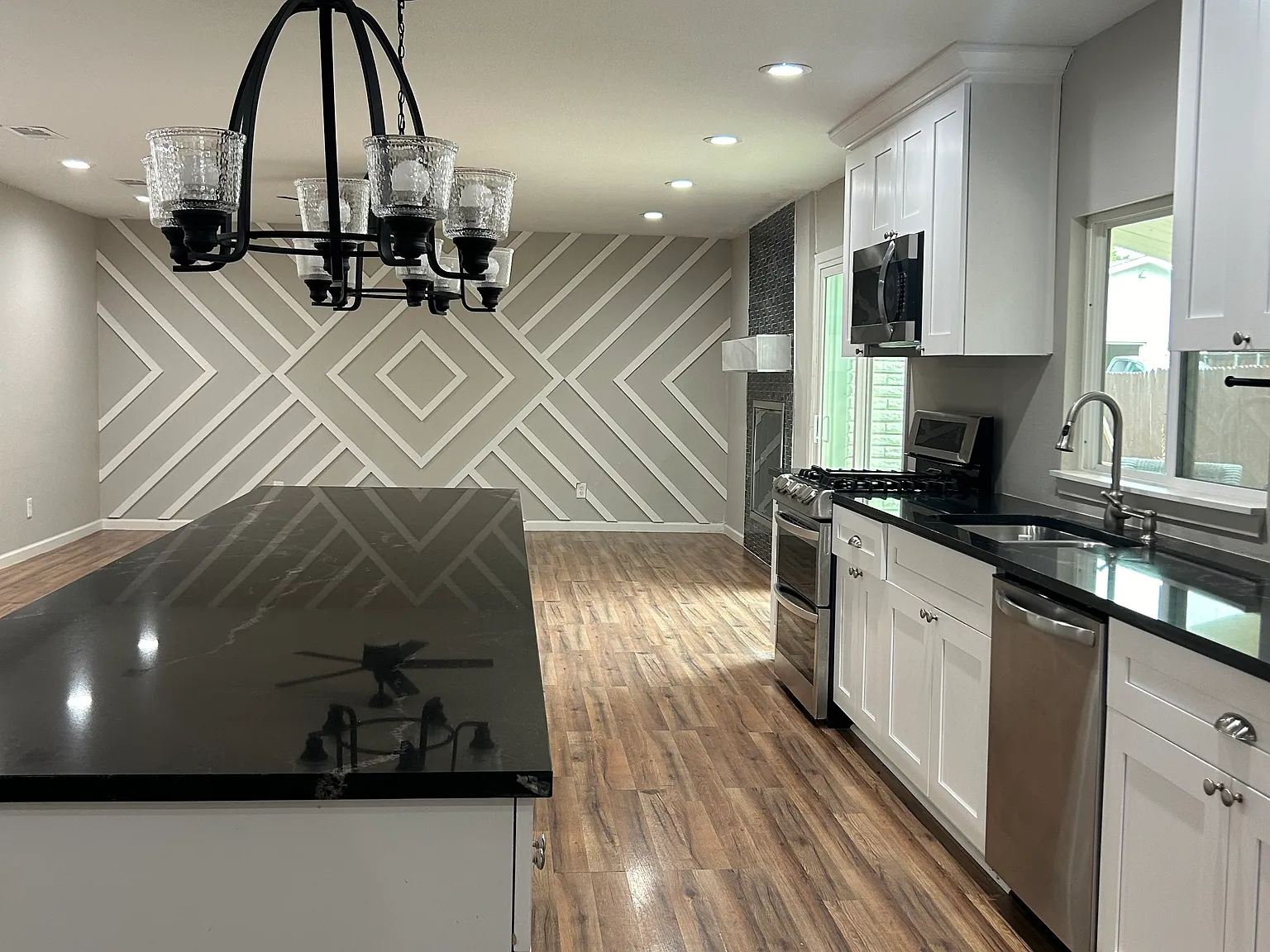 5029 Strickland Ave — Photo 1