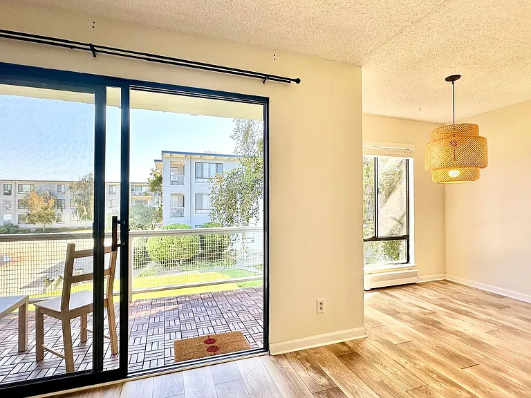 8 Admiral Dr #A227 — Photo 2