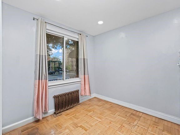 5th image of 4105 Kings Hwy
