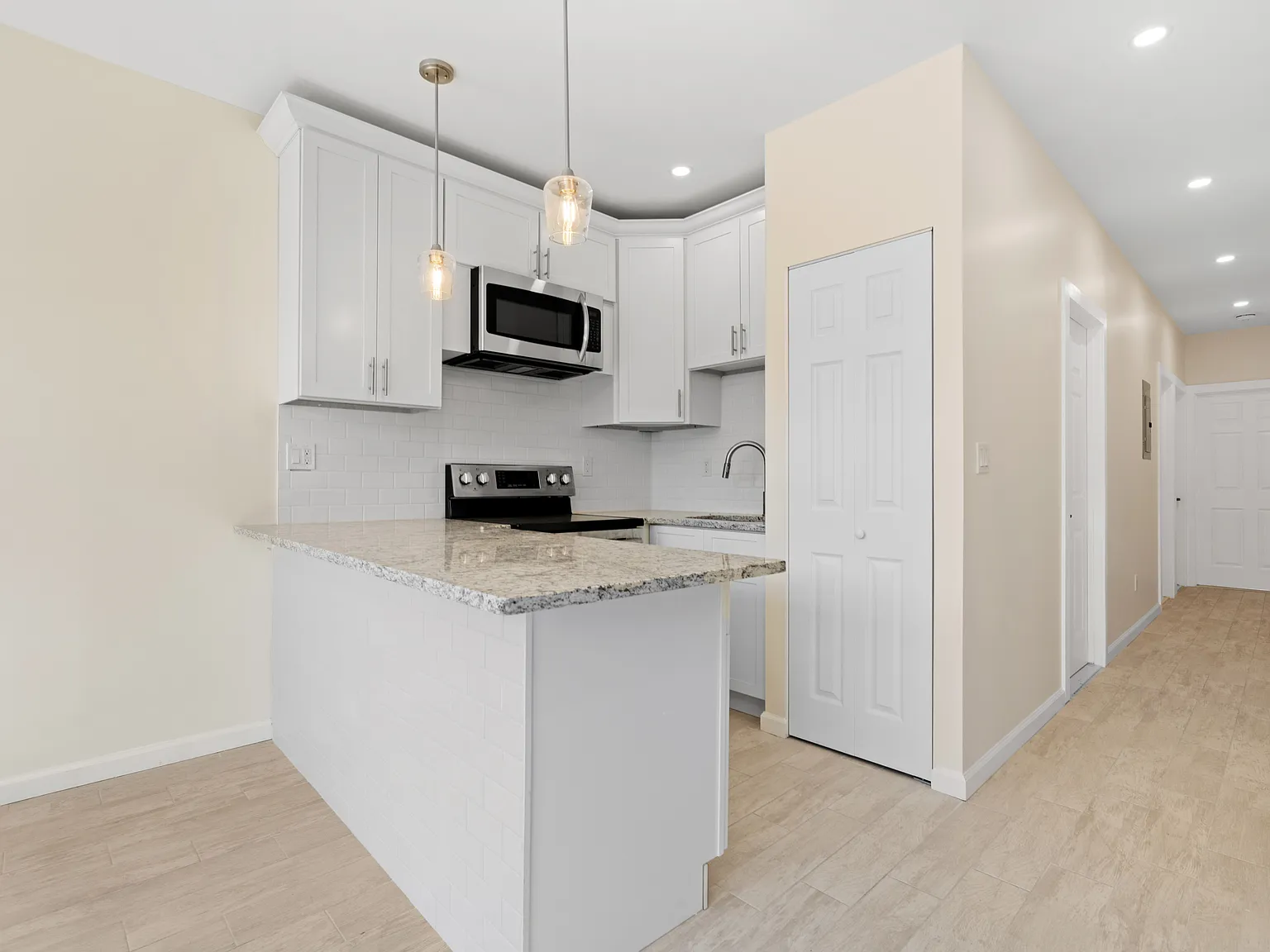 124 West End Avenue — Photo 3