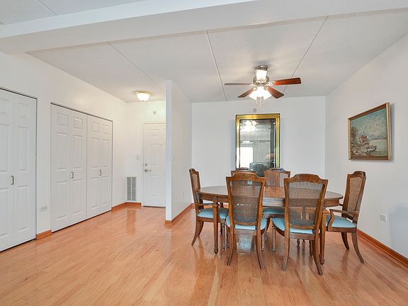 5th image of 100 N Milwaukee Ave APT 502