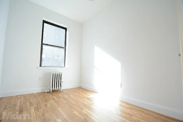 Rented by Mdrn Residential | media 34