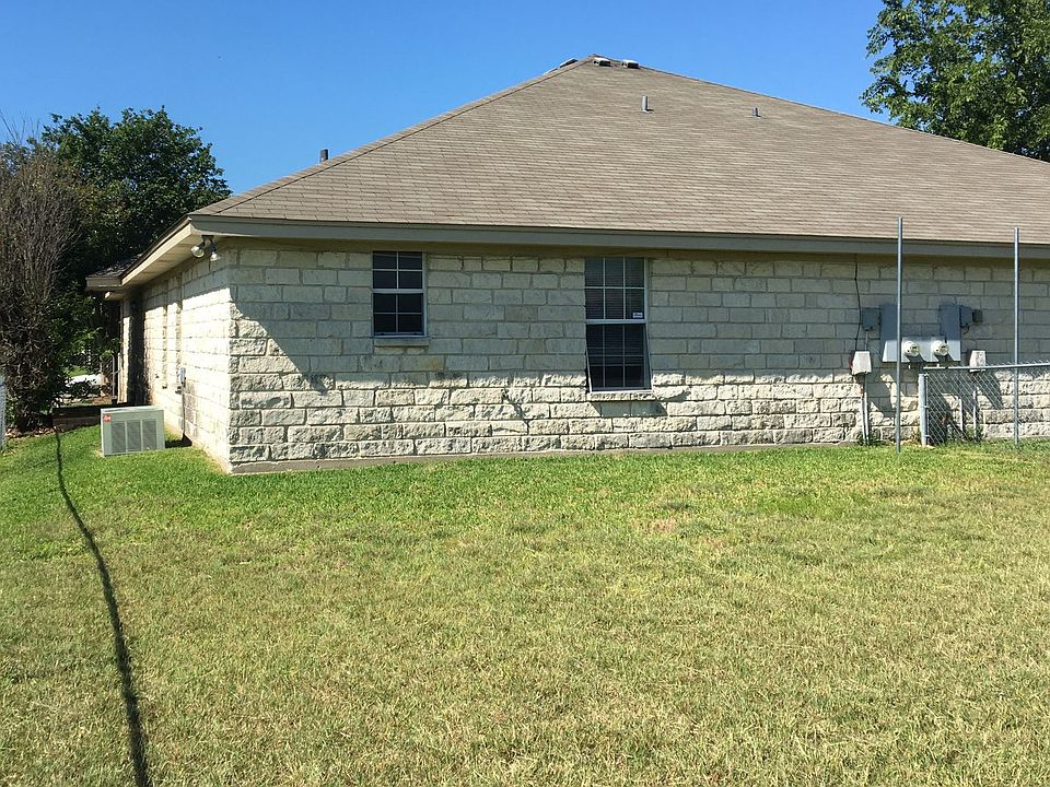 Building Photo 3
