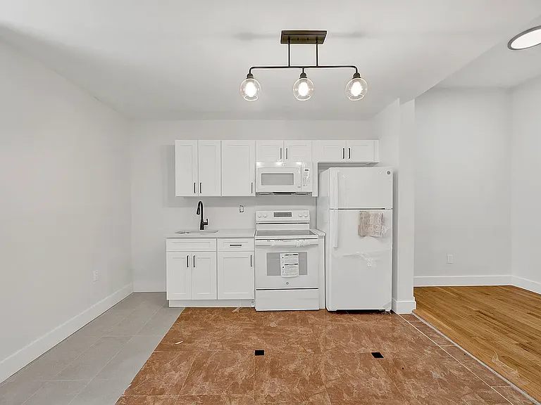 9716 Farragut Rd #1 — Photo 6