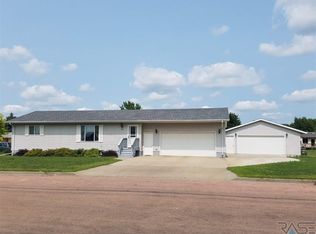 300 E Brown Ave, Salem, SD 57058