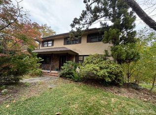 845 Hoover Dr, North Brunswick, NJ 08902