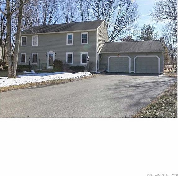 1st image of 4 Lakewood Dr #4