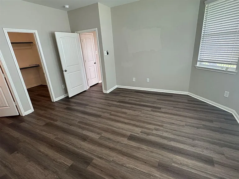 3831 W Alessano Ln — Photo 9