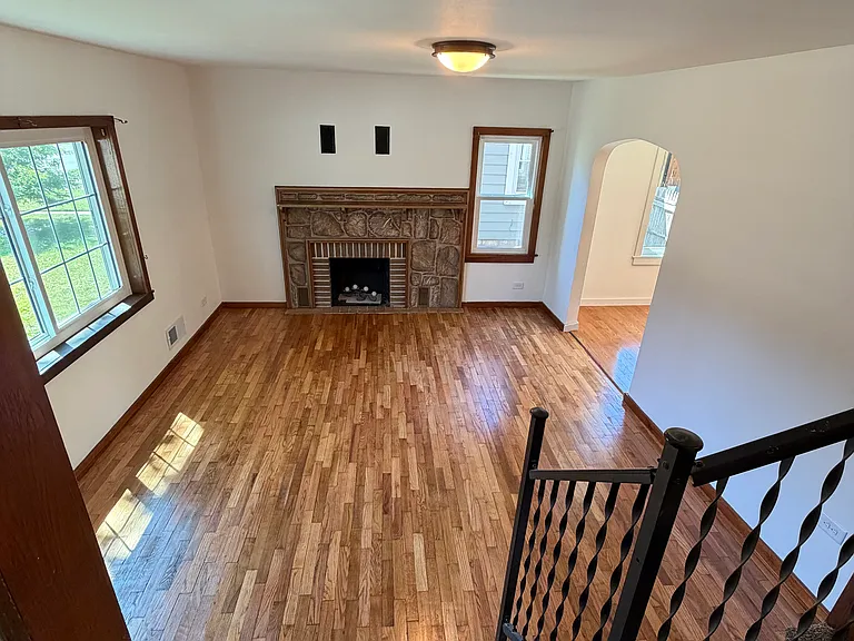 705 N Trumbull St #2 — Photo 4