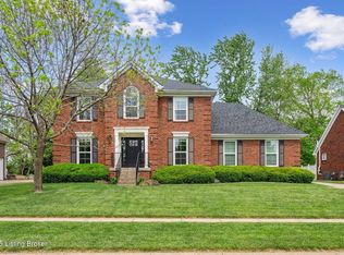 1425 Twin Ridge Rd, Lyndon, KY 40242