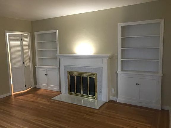 3rd image of 232 40th St