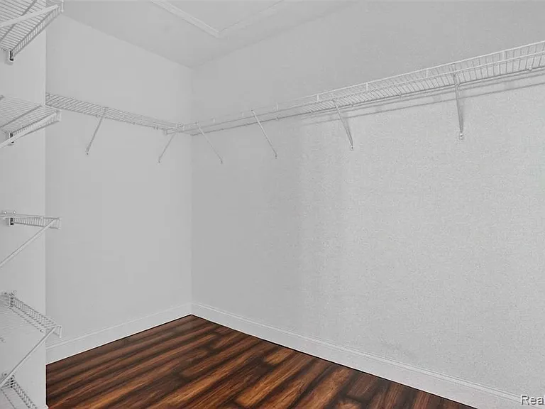 22680 Goddard Rd — Photo 29