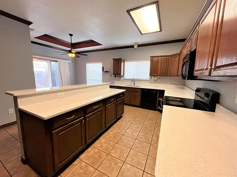 738 Ridgemont Dr — Photo 11