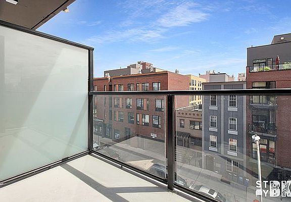 4th image of 825 De Kalb Ave #6F