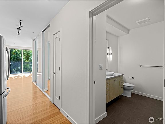 3rd image of 3104 Western Avenue #315