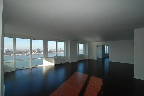 Rented by Nest Seekers International | media 20