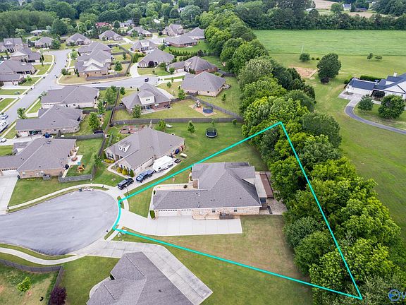 2nd image of 7300 Danan Cir SE