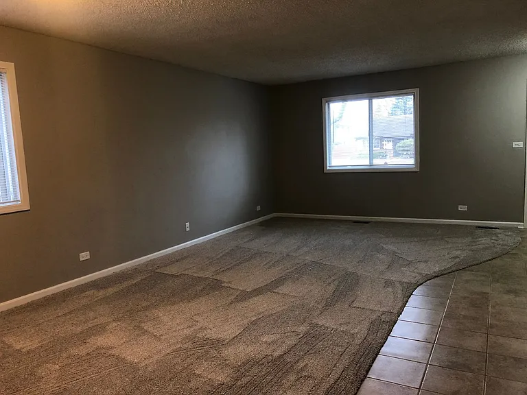 448 Independence Ln — Photo 7