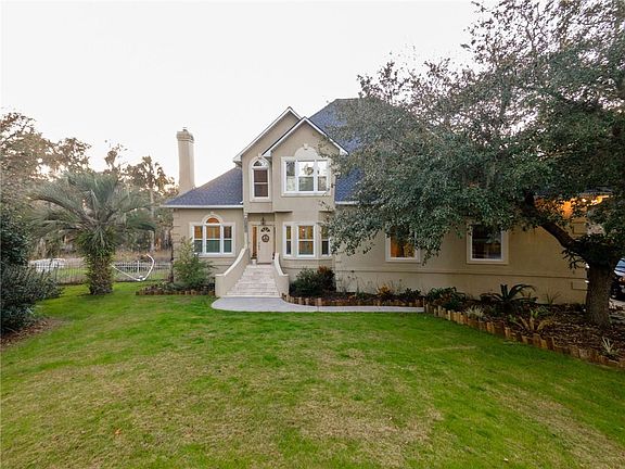 3rd image of 349 Oak Grove Island Dr
