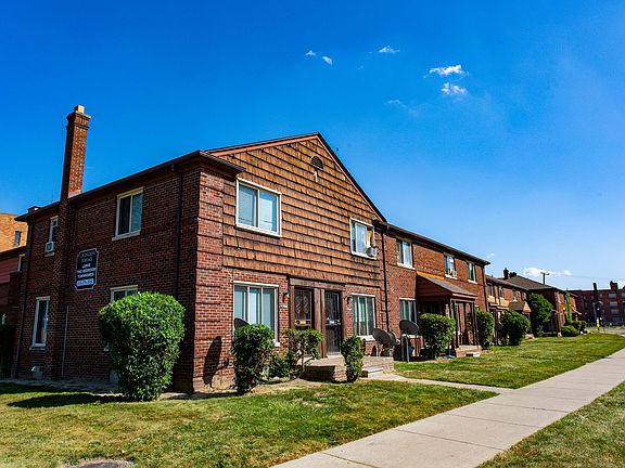 2nd image of 17550 2nd Ave #16859407