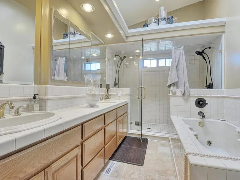 38061 Iris Ct — Photo 12